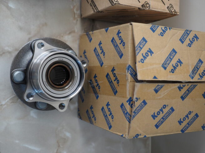 PRIUS 20 FRONT HUB COMPLETE